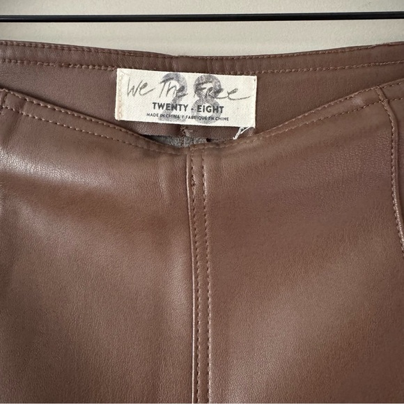 FREE PEOPLE WE THE FREE SPITFIRE SKINNY FAUX LEATHER PULL ON PANTS SIZE 28 - Picture 4 of 9